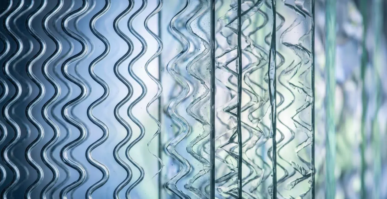 Macro view of ECG waveform evolution over time showing subtle degradation patterns